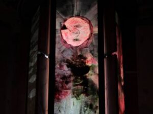 Experimentalfilm der Künstlerin Sae Esashi, Animation mit Malerei, Rauminstallation, 2012